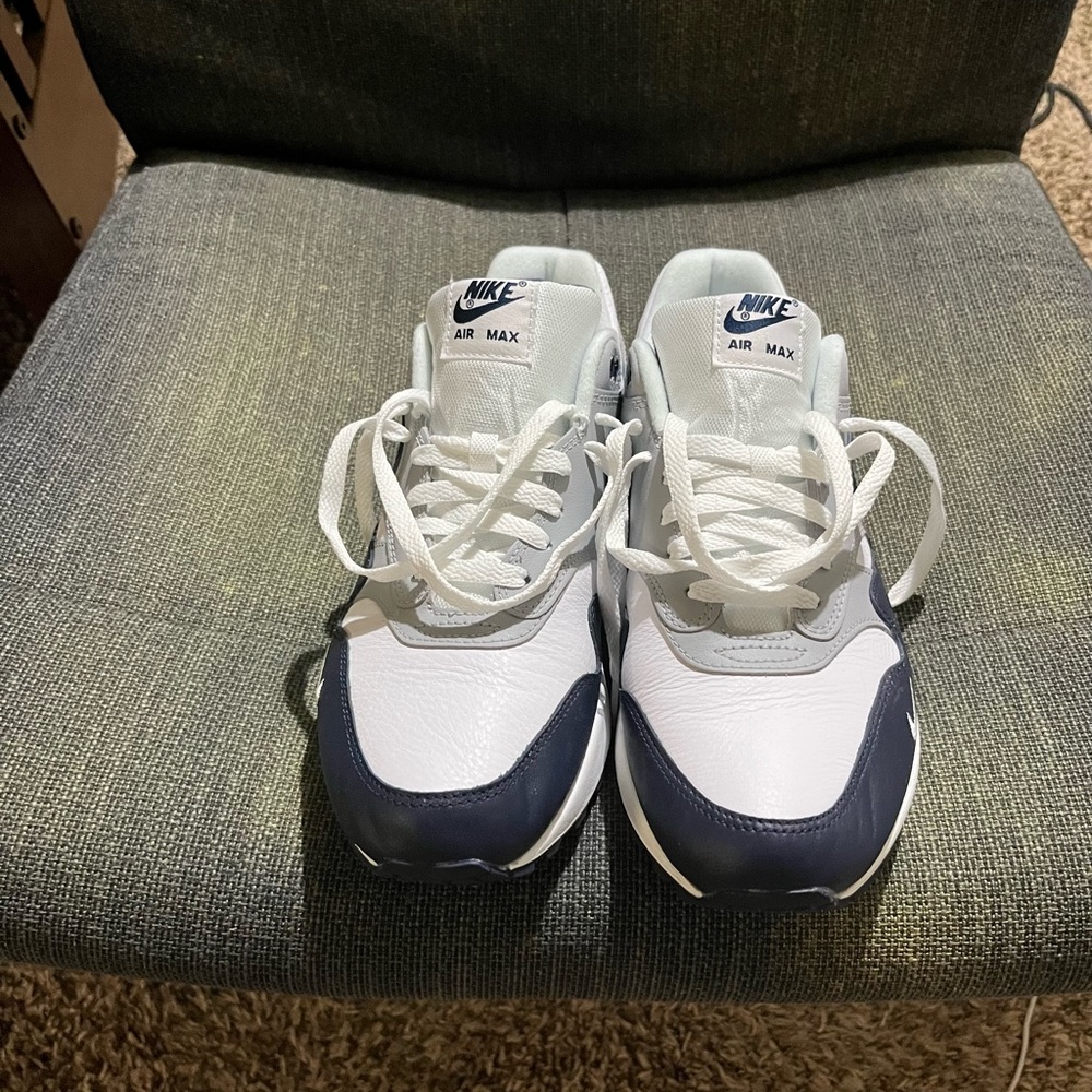 Size 10.5 Obsidian Nike Air Max 1